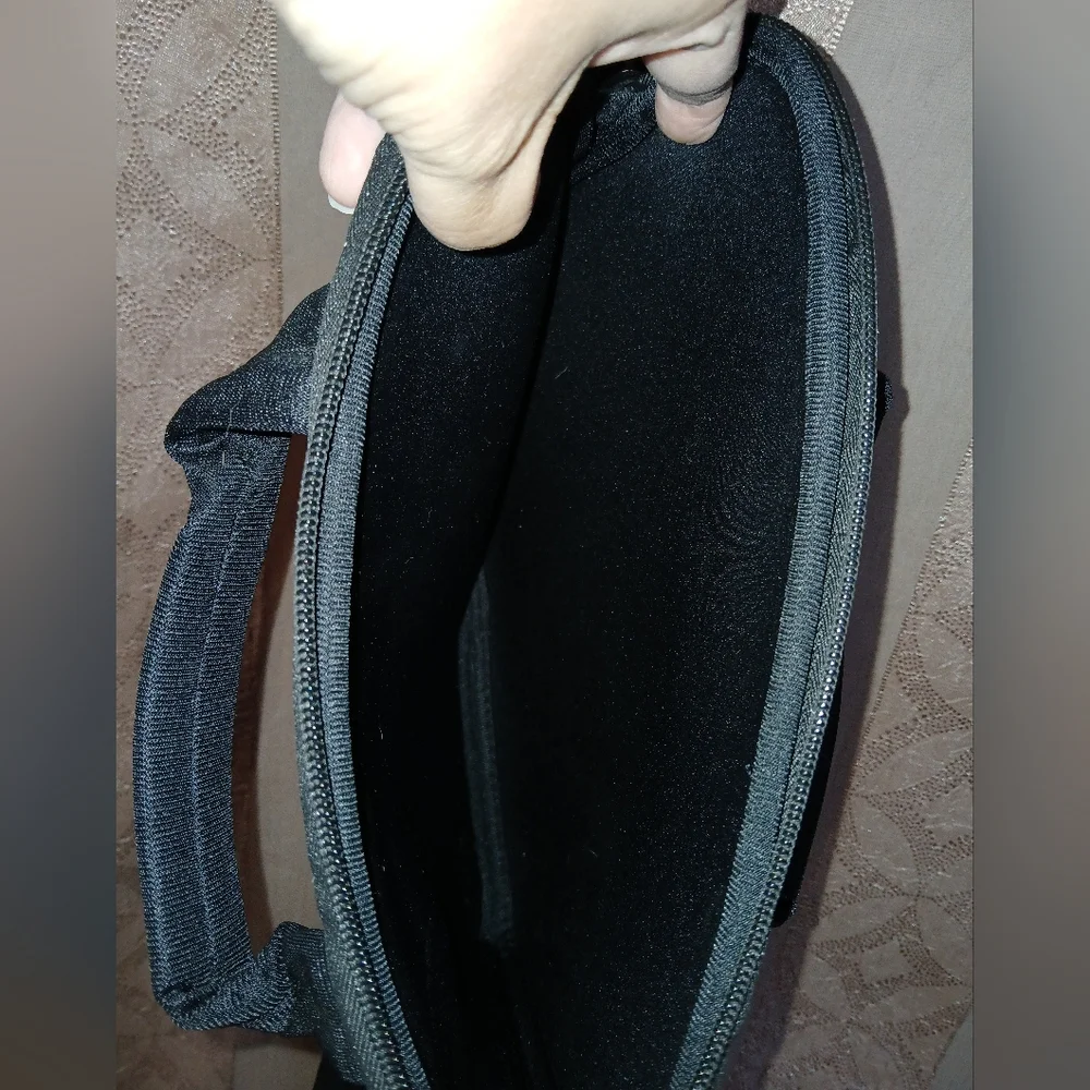 🌸3/ $15🌸 Richen Electronic Laptop Case
